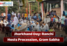 Jharkhand Day: Ranchi Hosts Procession, Gram Sabha People gathered in Ranchi to celebrate Jharkhand Day, participating in a Gram Sabha meeting and cultural procession, highlighting local traditions and community spirit.