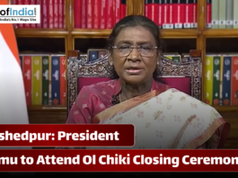 President of India Draupadi Murmu with Indian Flag on her one side