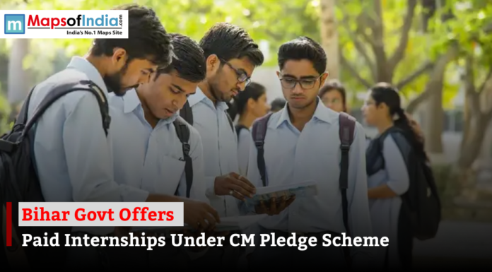 Bihar Govt Offers Paid Internships Under CM Pledge Scheme Students reading information about paid internships under Bihar government CM Pledge Scheme.