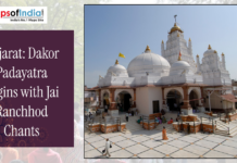 Gujarat: Dakor Padayatra Begins with Jai Ranchhod Chants Gemini said Ranchhodraiji Temple in Dakor, Gujarat.