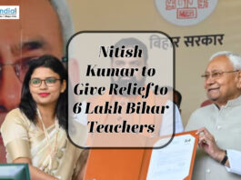 Nitish Kumar announcing relief for 6 lakh Bihar teachers.